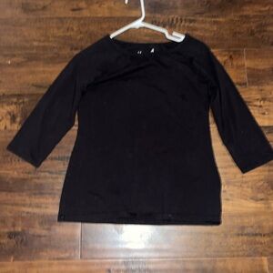 plain black mid sleeve tee